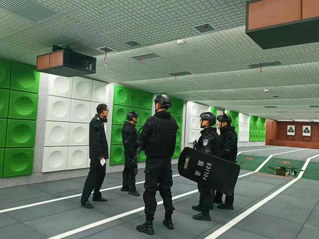 營業(yè)性靶場射擊場驗收/軍警專業(yè)射擊場打靶場驗收/公安局槍彈庫驗收 我國營業(yè)性射擊場/實彈射擊館/射擊俱樂部這個行業(yè)都是先建驗收合格后批證,公安部文件明確指出要求有資質(zhì)的第三方機構(gòu)來驗收,公安部正在起草準備發(fā)布的營業(yè)性射擊場安全防范要求行業(yè)標準要求:安全防范系統(tǒng)竣工后,應按GB50348的相關(guān)規(guī)定進行系統(tǒng)檢驗和驗收,并定期復檢,復檢周期應不超過3年,系統(tǒng)檢驗應由具備相應檢測能力的第三方檢測機構(gòu)實施。第三方檢測機構(gòu)按照《射擊場所安全檢測表》各項標準來驗收,如果驗收不合會要求整改,驗收合格后會出具一個檢測報告。 中國兵工學會軍工安防與應急產(chǎn)業(yè)中心下屬的北京中安華衛(wèi)技術(shù)中心是目前行業(yè)內(nèi)具有射擊場靶場驗收的第三方檢測能力及資質(zhì)的機構(gòu)。北京中安華衛(wèi)技術(shù)中心具有《軍工安防與應急企業(yè)設(shè)計制造施工維護能力》一級等級資質(zhì),并且是《中國兵工學會發(fā)布:T/COS0012018槍械射擊館及半封閉射擊場水平評估標準》的起草發(fā)布單位,也是《公安部即將發(fā)布的營業(yè)性射擊場安全防范要求行業(yè)標準》的送審稿評審單位。北京中安華衛(wèi)技術(shù)中心負責驗收的技術(shù)人員均具有軍工安防與應急從業(yè)人員高級工程師職稱證書,其中包括部隊退役的狙擊手、公安部退休的槍彈鑒定專家、部隊退休的軍品質(zhì)量檢測驗收專職人員,都從事過射擊場打靶場的設(shè)計建設(shè)、報靶設(shè)備的研發(fā)生產(chǎn)、靶場安全防護裝修、槍彈彈道軌跡鑒定、槍彈痕跡檢驗鑒定;并且擁有中國兵工學會輕武器專業(yè)委員會委員、公安部槍彈檢驗鑒定專家、軍隊輕武器研發(fā)生產(chǎn)技術(shù)專家若干名。 北京中安華衛(wèi)技術(shù)中心受各地公安局、部隊、營業(yè)性射擊場委托,已經(jīng)為許多單位新建射擊場打靶場進行過驗收評審;首先派遣專業(yè)工程師先赴委托單位進行實地現(xiàn)場勘查,進行各種數(shù)據(jù)測量、防彈材料檢驗、團體行業(yè)標準核對、實彈安全測試等;再組織行業(yè)專家進行勘驗結(jié)果評審,由評審專家組出具驗收評審報告,并依據(jù)靶場射擊場評估結(jié)果頒發(fā)對應的等級證書。為建設(shè)單位提供了安全可靠的第三方檢驗結(jié)論,出具了權(quán)威的檢測報告,有效保證了靶場射擊場的安全性,嚴格的保障了槍彈的安全管理,科學的服務于軍警民的各類輕武器射擊訓練場所。 針對全國各地營業(yè)性靶場射擊場驗收、軍警專業(yè)射擊場打靶場驗收、公安局槍彈庫驗收服務,上門勘驗、業(yè)內(nèi)專家評審、出具驗收報告、頒發(fā)靶場射擊場評估級別證書,歡迎來電垂詢。 聯(lián)系方式: 010-56526012 、56526048 、56526050 中國中國兵工學會軍工安防與應急產(chǎn)業(yè)中心:北京市海淀區(qū)車道溝10號院 北京中安華衛(wèi)技術(shù)中心地址:北京市亦莊開發(fā)區(qū)經(jīng)海六路一號院尖子班C9獨棟